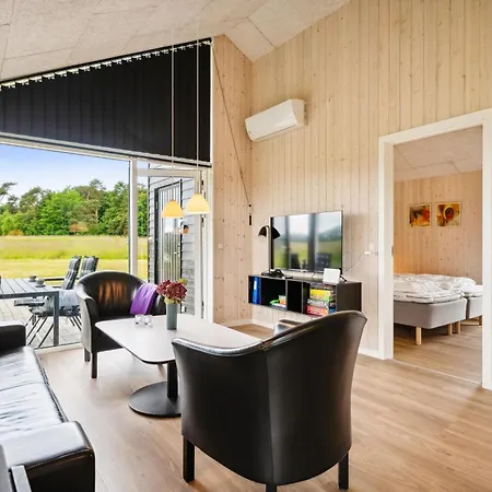 Modern And Stylish Near Gjerrild Nordstrand