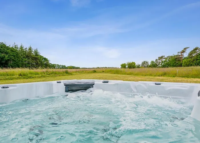 Modern And Stylish Near Gjerrild Nordstrand *